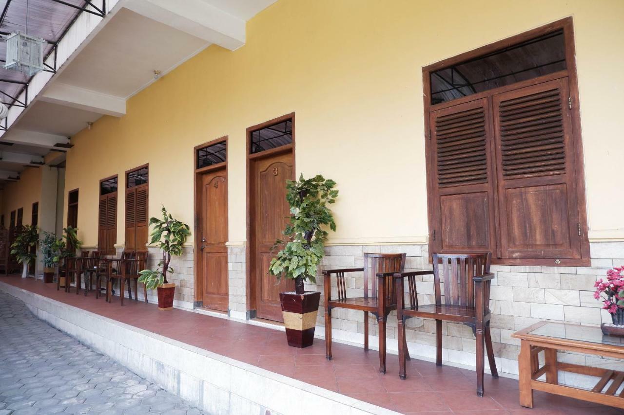 Oyo 405 Wisma Yosoputro Tanjungtirto Εξωτερικό φωτογραφία